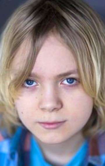 Актер Аарон Денкель