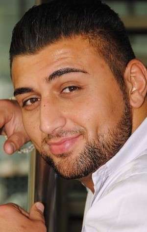 Актер Майкл Кесероглу