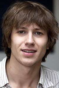 Актер Бастьен Буллон