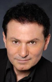 Актер Фрэнк Скоццари