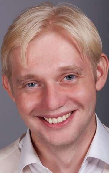 Актер Сергей Лызлов