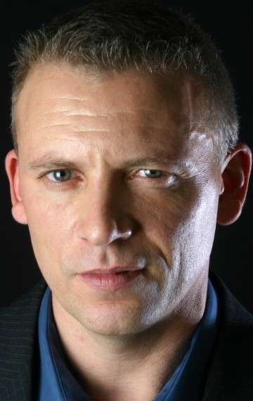 Актер Каллум Кит Ренни