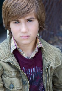 Актер Энтони Аморим