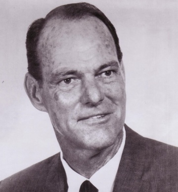 Актер Том Стил