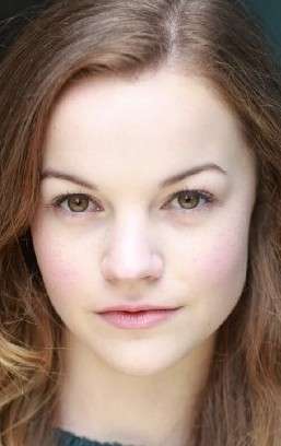 Актер Иззи Мейкл-Смолл