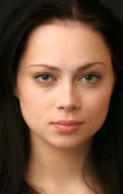 Актер Настасья Самбурская