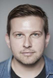 Актер Грег МакХью