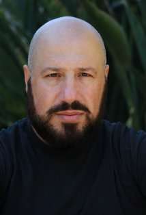 Актер Коби Азарли