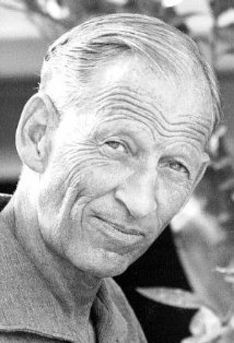 Актер Малкольм Аттербери