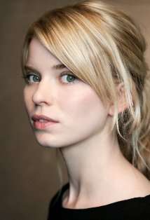 Актер Джина Брэмхилл