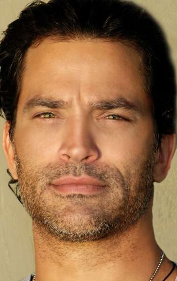 Актер Джонатон Шек