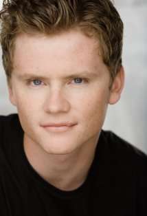 Актер Нэйтан Дэйлз