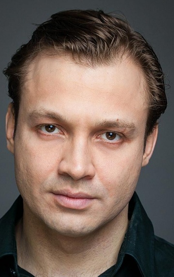 Актер Павел Хрулев