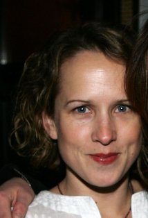 Актер Дженнифер Дандас