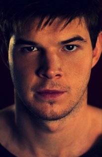 Актер Эндрю Джеймс