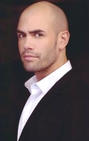 Актер Амос Штерн