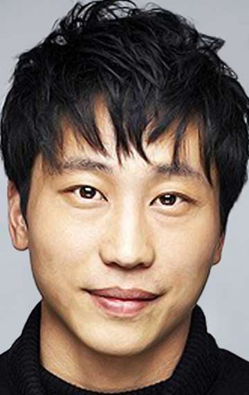 Актер Мин Сон Ук