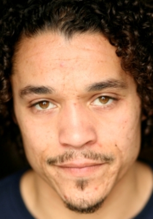 Актер Йен Касселберри