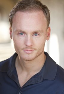 Актер Зак Роулэндс