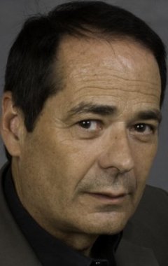 Актер Филлип Кэйрс