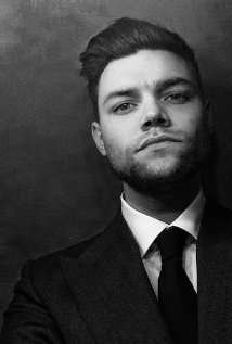 Актер Джулиан Мау