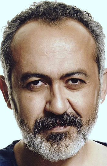 Актер Кадир Чермик