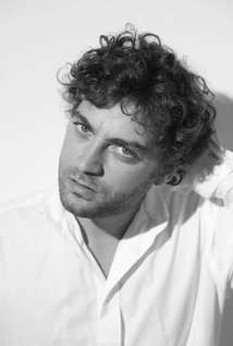 Актер Тимур Исик