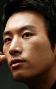 Актер Ё Хо Мин