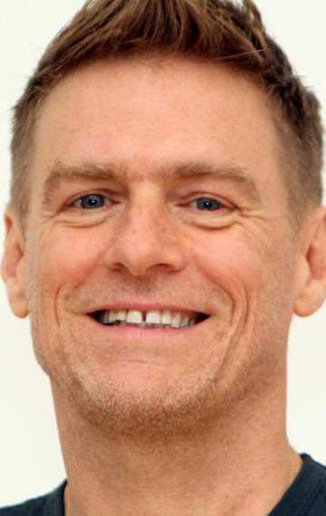 Актер Брайан Адамс