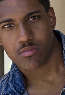 Актер Джон Дж. Паломино