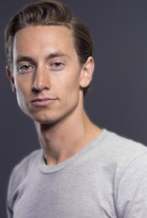 Актер Мэттью Крук