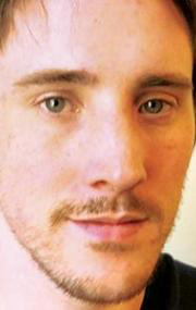 Актер Декстер Хоу