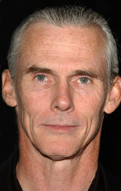 Актер Кемден Той