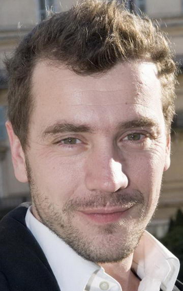 Актер Грегори Баке