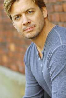 Актер Крис Генри Коффи