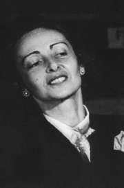 Актер Наташа Лайтесс