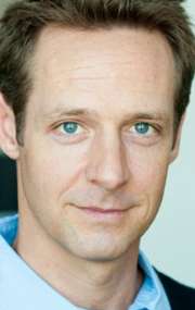 Актер Кристофер Роб Бауэн