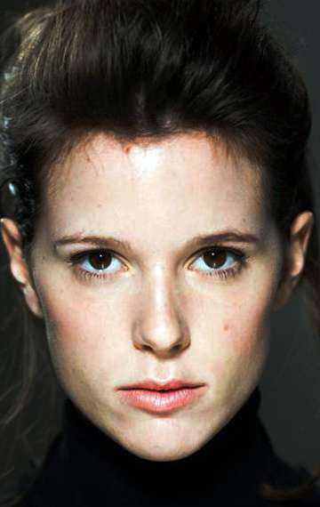 Актер Аманда Пиери