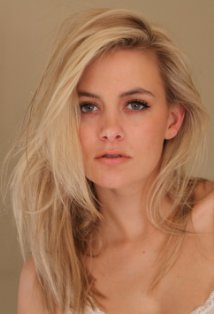 Актер Кэйтлин Фаулер