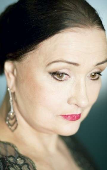 Актер Зинаида Кириенко