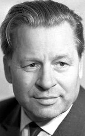 Актер Павел Винников