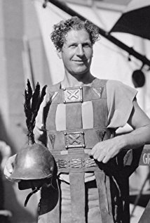 Актер Джон Рой