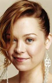 Актер Александра Холден