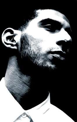 Актер Дульфи Аль-Джабури