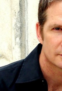 Актер Питер Бенсон