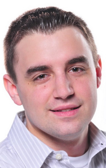 Актер Майк Перкинс