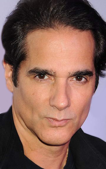 Актер Юл Васкес