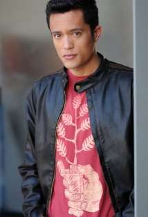 Актер Майкл Акоста