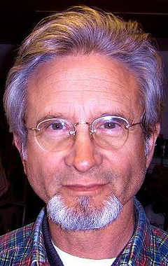 Актер Том Эверетт