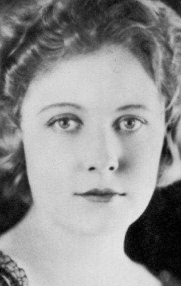 Актер Эдна Первиэнс